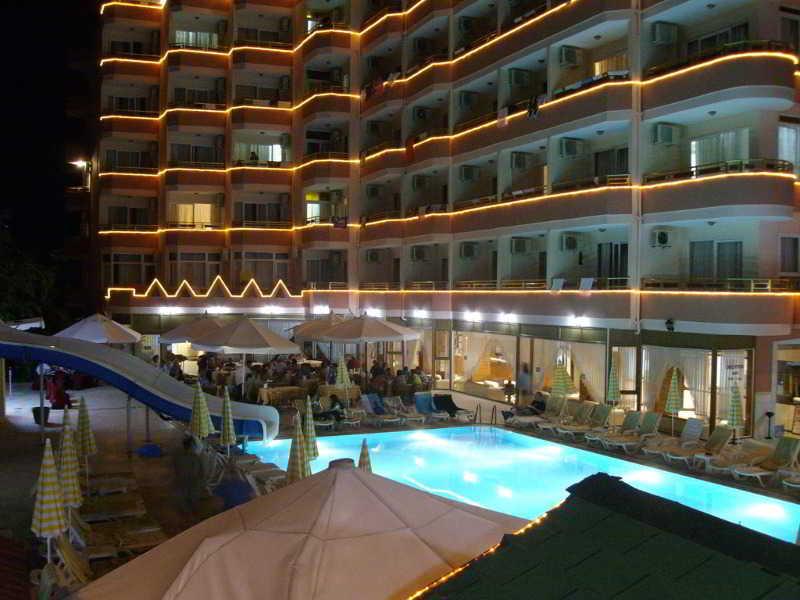 Grand Bayar Hotell 3*