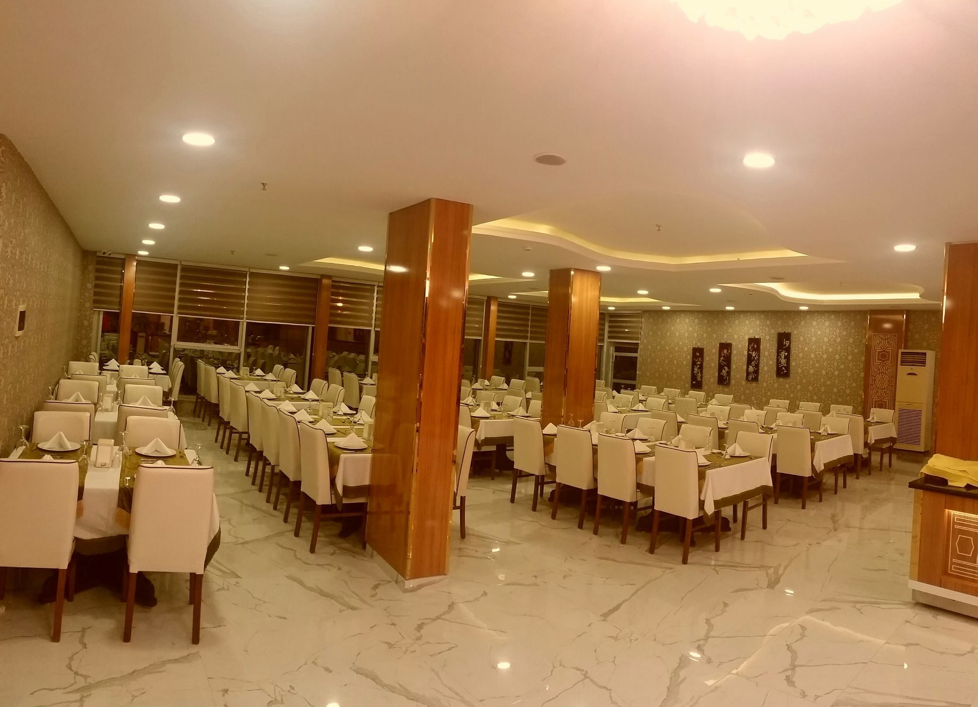 Grand Bayar Hotell 3*